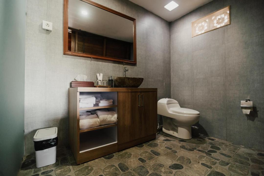 Photo of Bathroom in Kelating