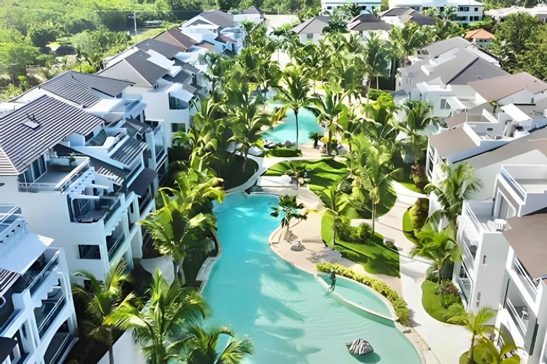 Photo of Others in Dominicus