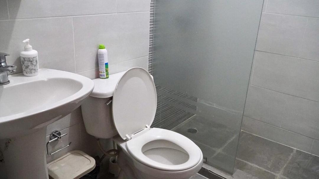 Photo of Bathroom in Pedro Brand