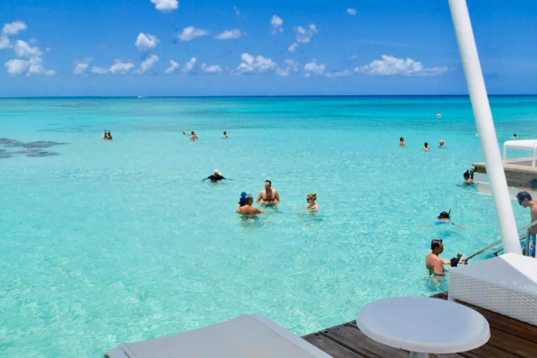 Photo of Others in Dominicus