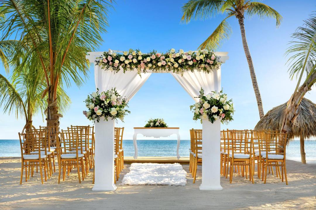 Photo of Others in Dominicus