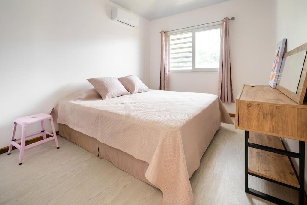 Photo of Bedroom in Moorea-Maiao