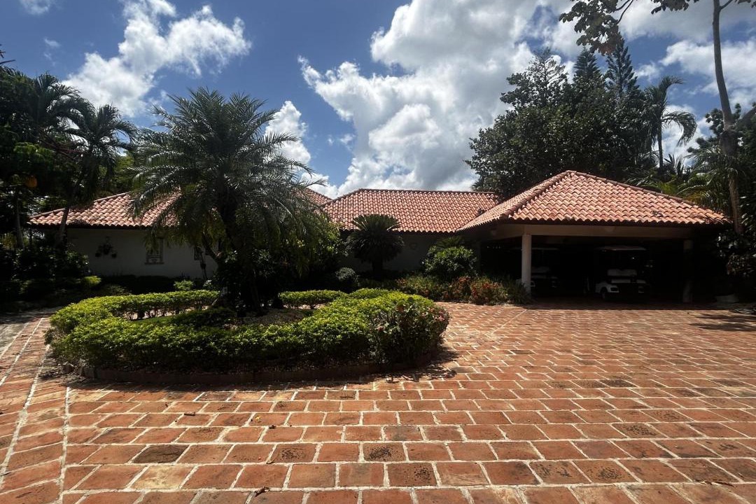 Photo of Buildings in Los Lagos