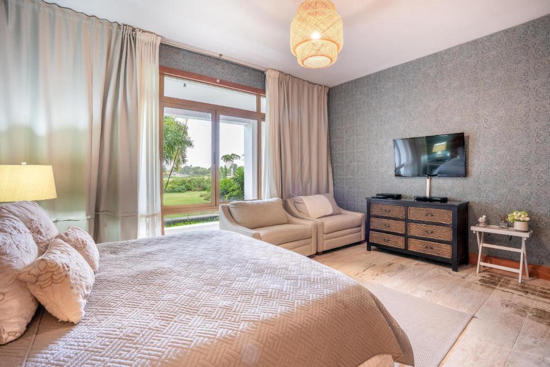 Photo of Bedroom in Los Altos