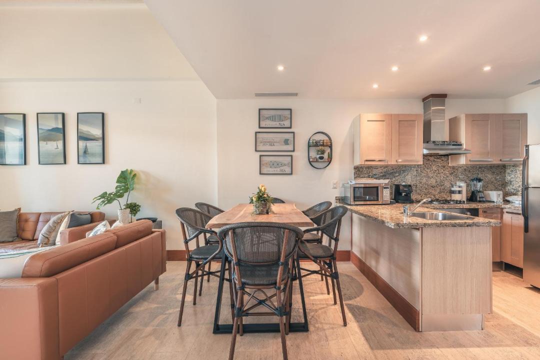 Photo of Livingroom in Los Altos