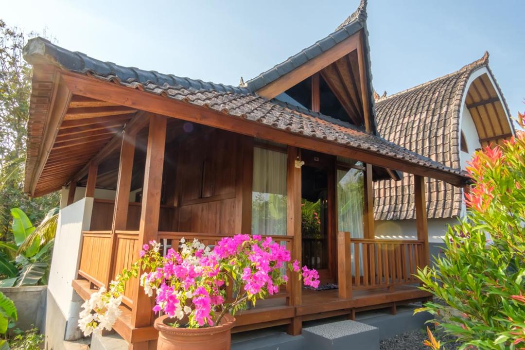 Photo of Buildings in Suraberata