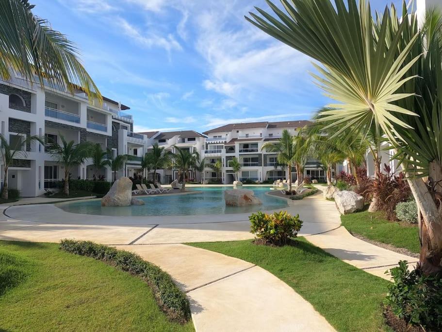 Photo of Others in Dominicus