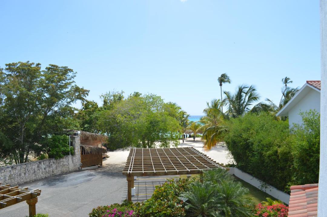 Photo of Others in Dominicus
