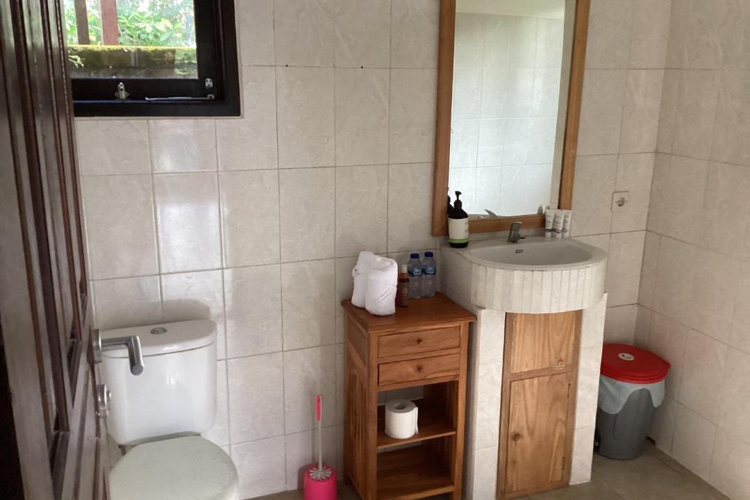 Photo of Bathroom in Suraberata