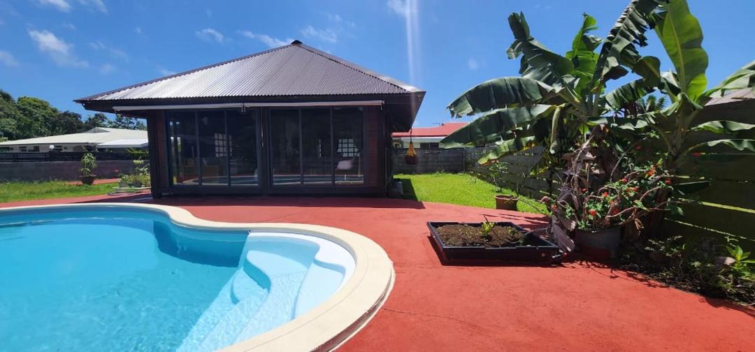 Photo of Outdoor in Teahupoo