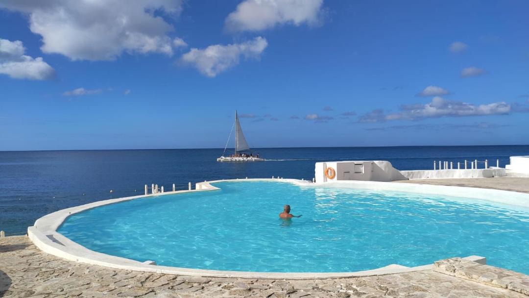 Photo of Others in Dominicus