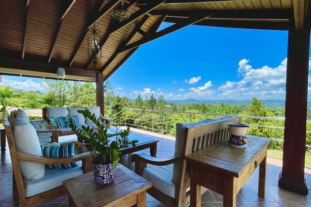 Photo of Patio Balcony in La Vega Province