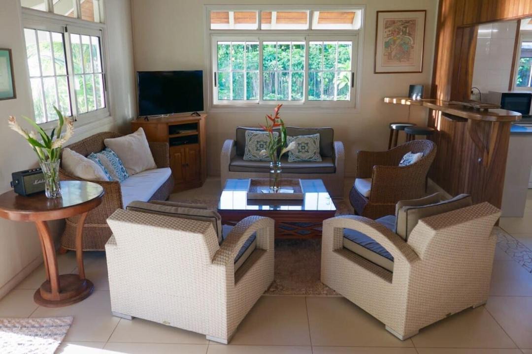 Photo of Livingroom in Cook's Bay