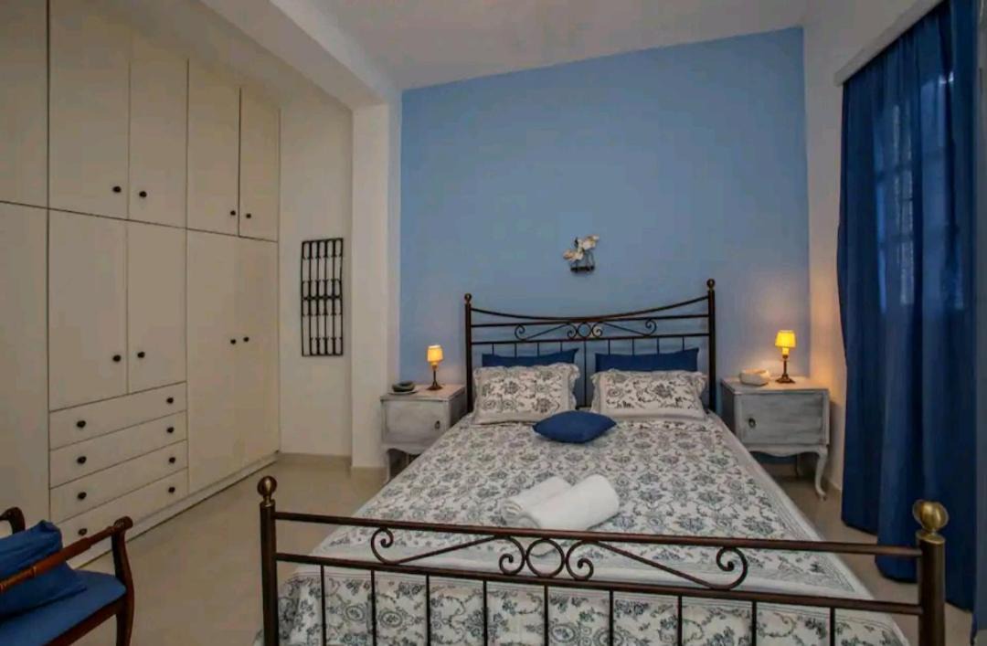 Photo of Bedroom in Exomvourgo