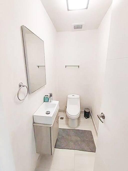 Photo of Bathroom in Evaristo Morales