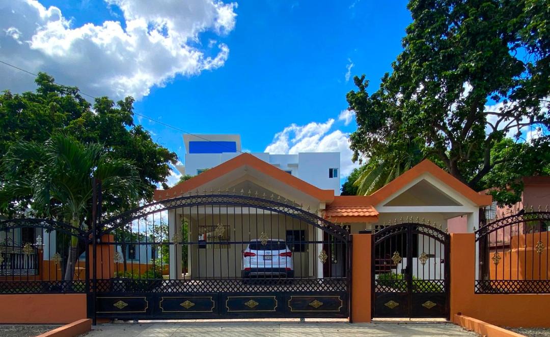 Photo of Buildings in Santiago Province