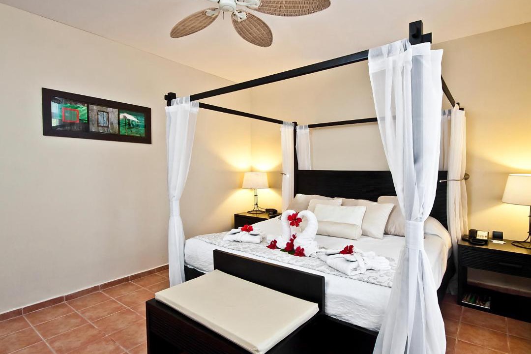 Photo of Others in Dominicus