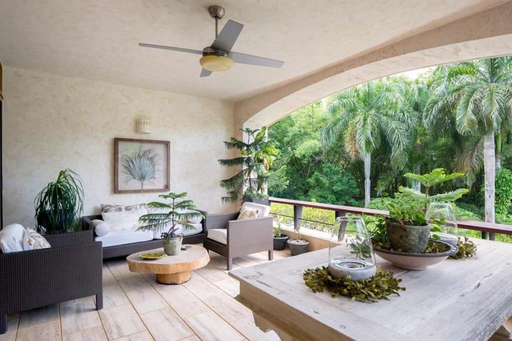 Photo of Livingroom in Los Altos