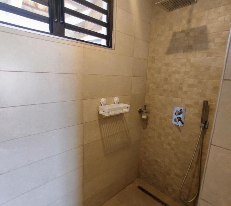 Photo of Bathroom in Temae