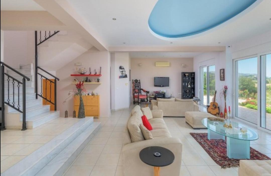 Photo of Livingroom in Salakos