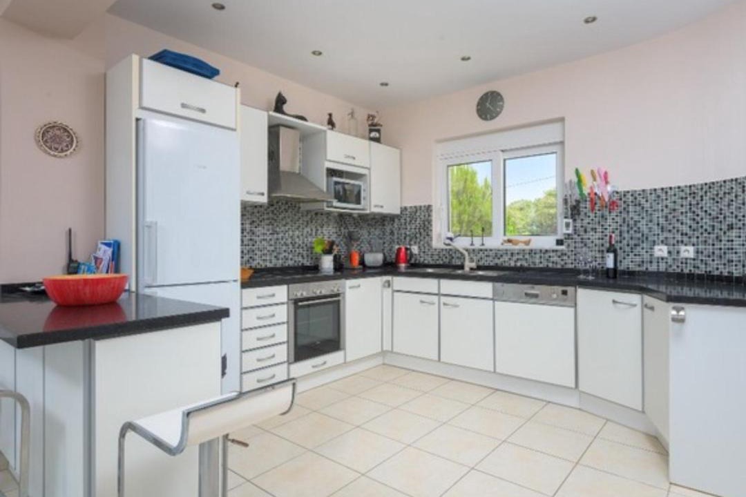 Photo of Kitchen in Salakos