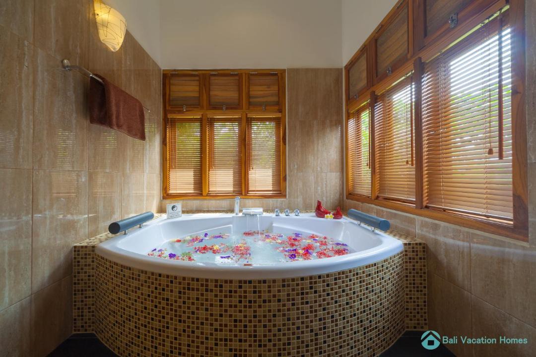 Photo of Bathroom in Banjartegehe