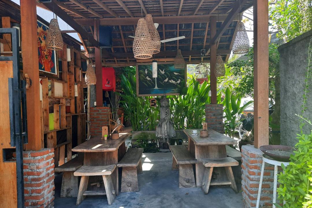 Photo of Patio Balcony in Sunset Road