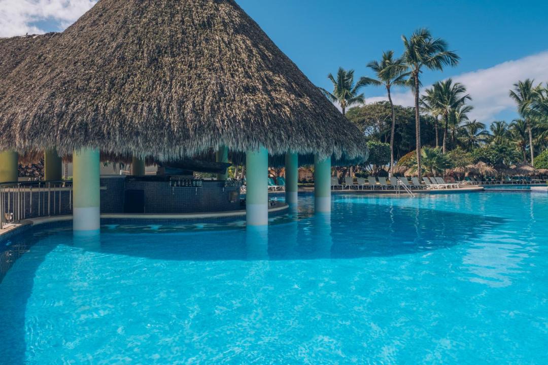 Photo of Others in Dominicus