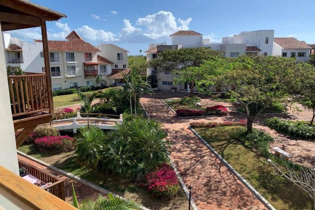 Photo of Buildings in Dominicus