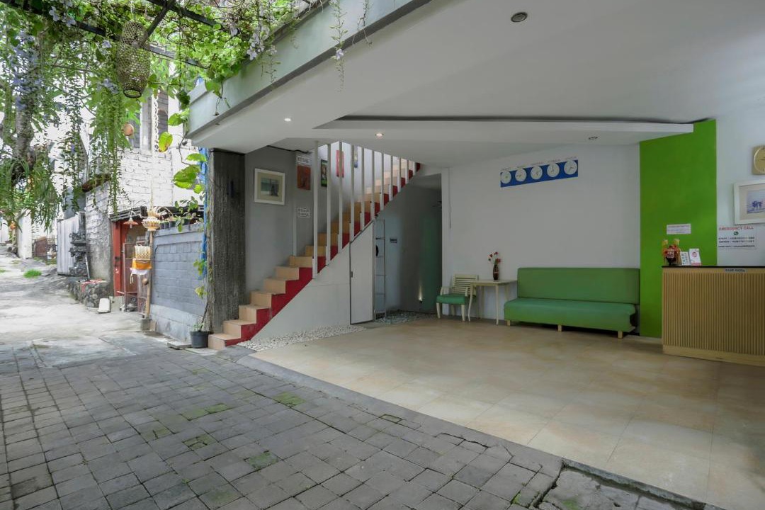 Photo of Buildings in Padangsambian Klod