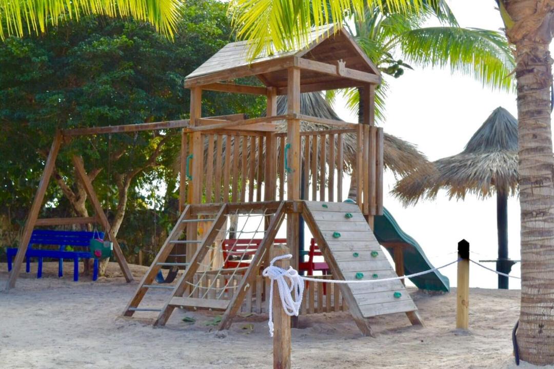 Photo of Others in Dominicus