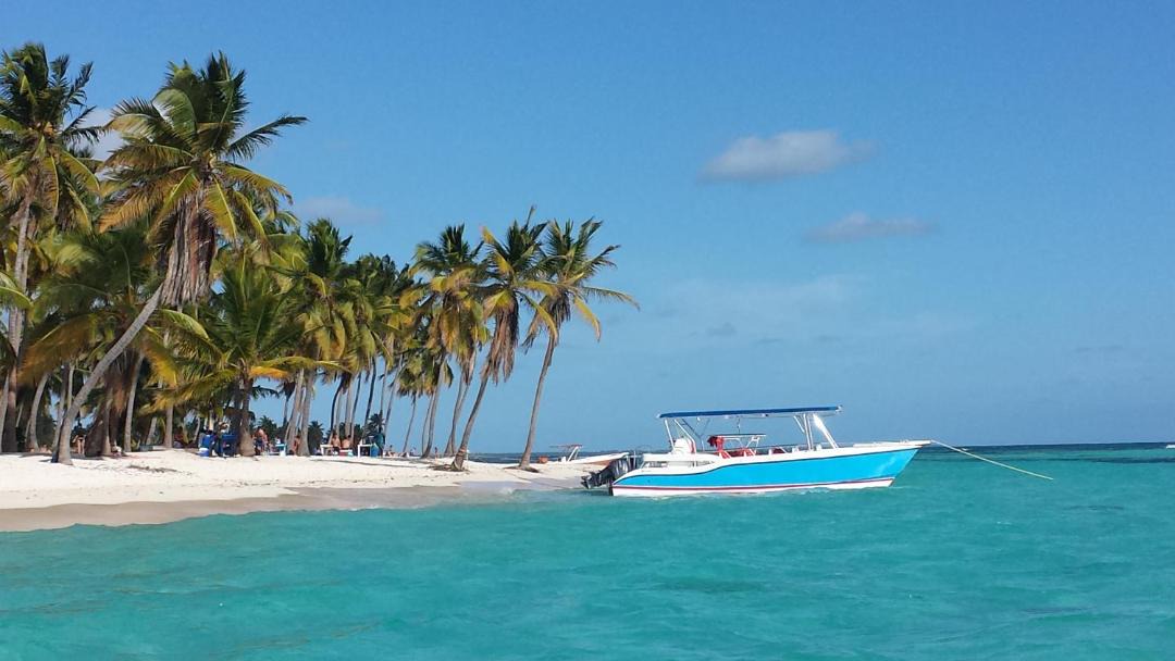 Photo of Others in Dominicus