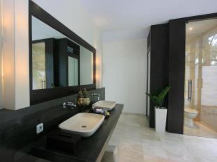Photo of Bathroom in Pekutatan