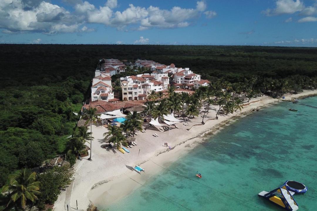Photo of Others in Dominicus