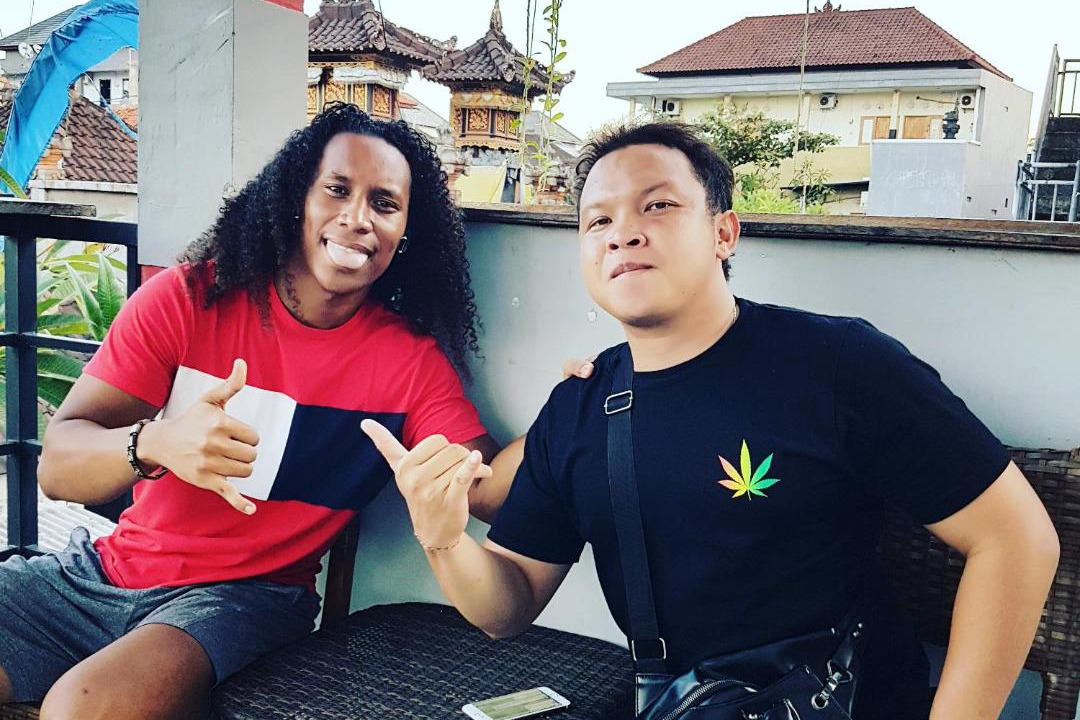Photo of Human In Picture in Padangsambian Klod