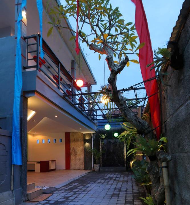 Photo of Buildings in Padangsambian Klod