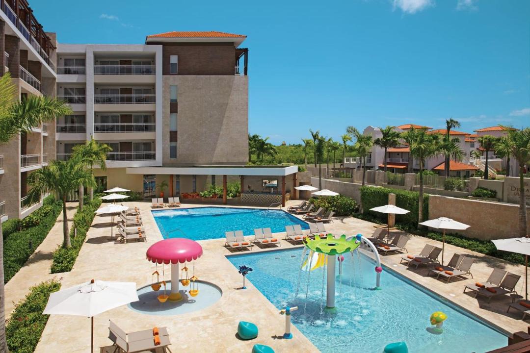 Photo of Others in Dominicus