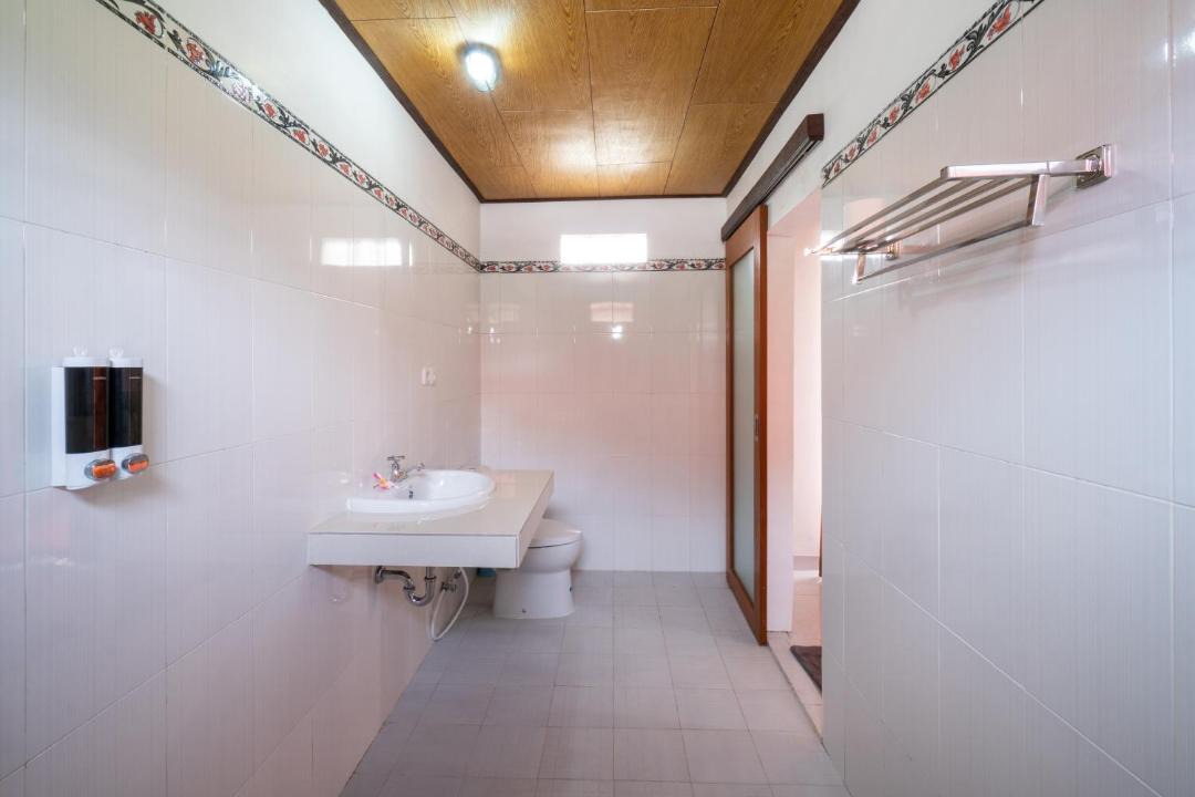 Photo of Bathroom in Jungut Batu