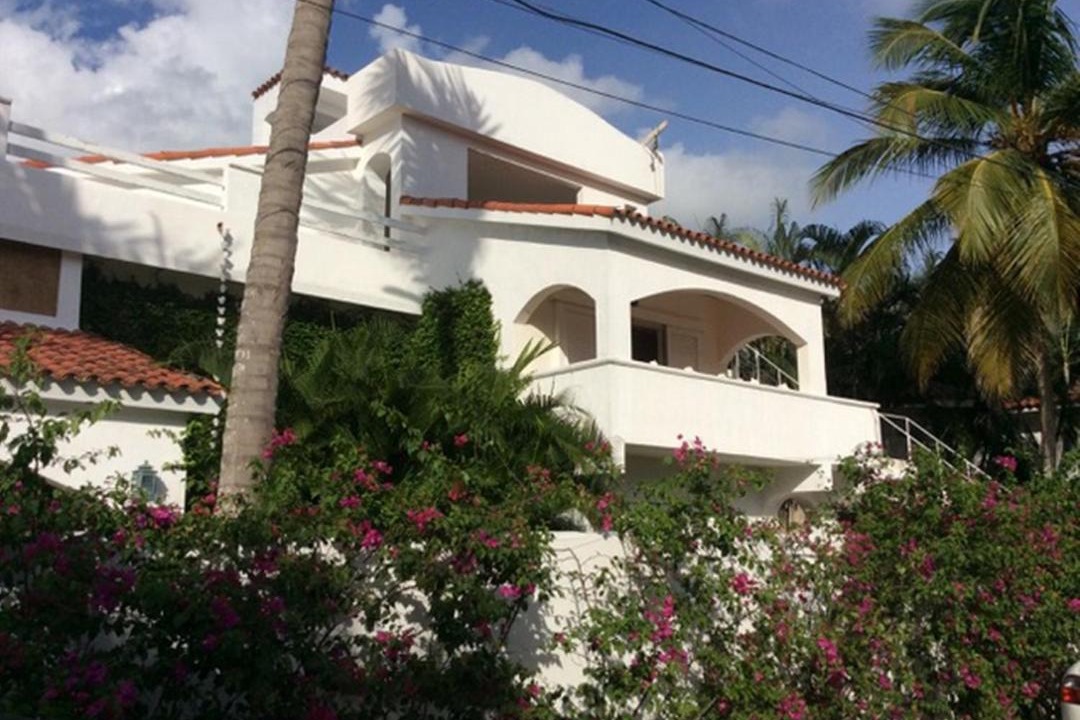 Photo of Others in Dominicus