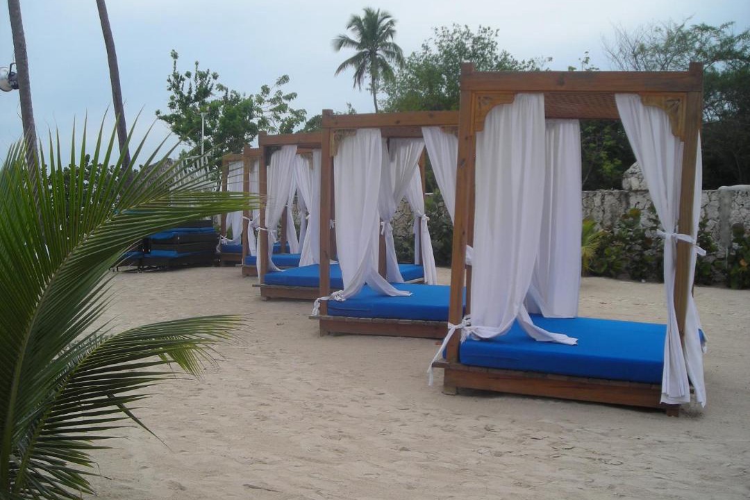 Photo of Others in Dominicus
