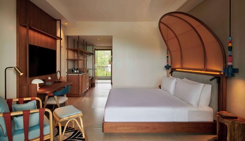 Deluxe Room, 1 King Bed, Balcony, Pool View