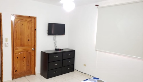 Classic Apartment, 2 Bedrooms, Kitchen, Courtyard View