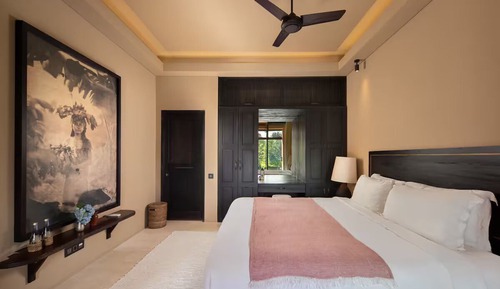 Single Room, Hill View
