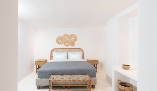 Deluxe Room with Pool View