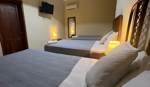 Family Room, Multiple Beds, Accessible Bathtub, Non Smoking