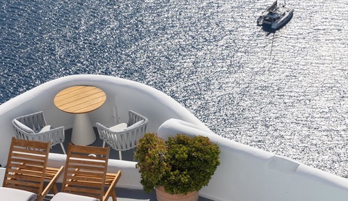 Gardener's Petit House with Caldera View