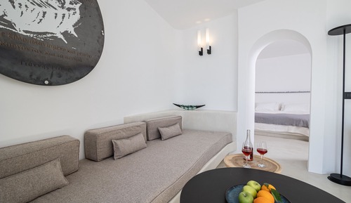The Shipbuilder's Suite with Hot Tub & Caldera View