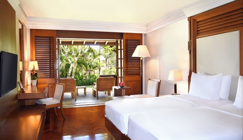 Palace Club Room with 2 single beds
