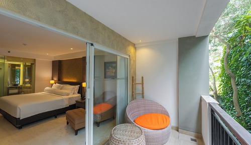 Room, 1 King Bed, Smoking, Balcony