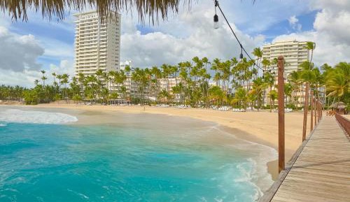 Three-Bedroom Apartment with Ocean View